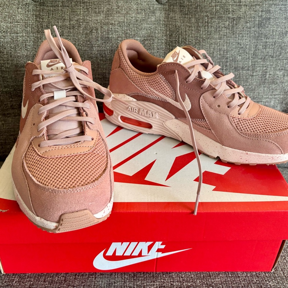 Nike Air Max Pink Sneakers